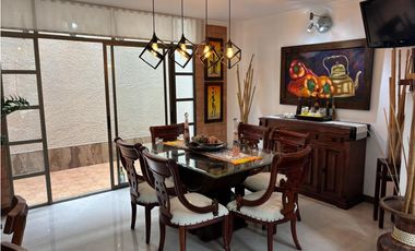 VENTA DE CASA EN EXCLUSIVA UNIDAD CERRADA SABANETA