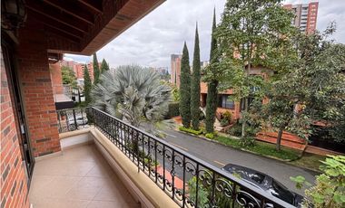 VENTA DE CASA EN EXCLUSIVA UNIDAD CERRADA SABANETA