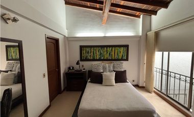 VENTA DE CASA EN EXCLUSIVA UNIDAD CERRADA SABANETA