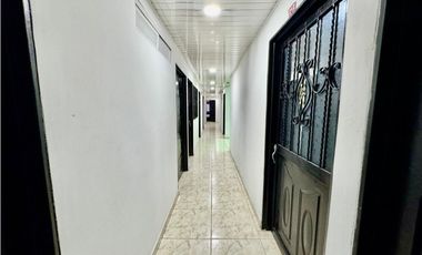 Edificio de 5 niveles para la venta en Laureles