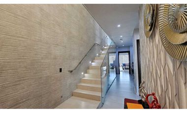 Residencia de Lujo en Valle Poniente