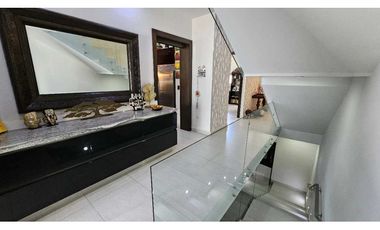 Residencia de Lujo en Valle Poniente