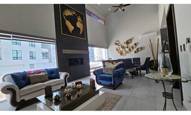 Residencia de Lujo en Valle Poniente