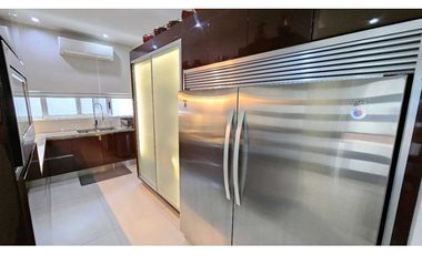 Residencia de Lujo en Valle Poniente