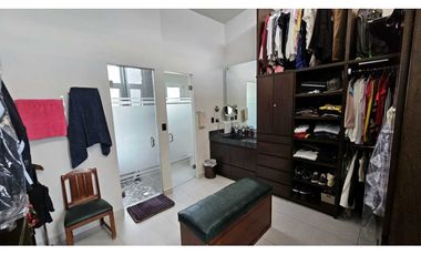 Residencia de Lujo en Valle Poniente