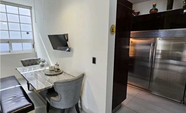 Residencia de Lujo en Valle Poniente