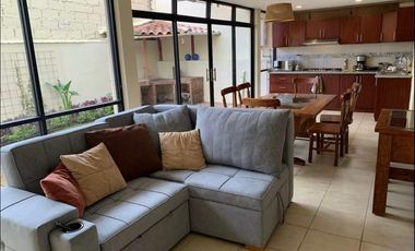 Alquiler Departamento Amueblado, Colinas de los Gladiolos, Cuenca