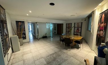 Excelente nave industrial a la venta en Barracas