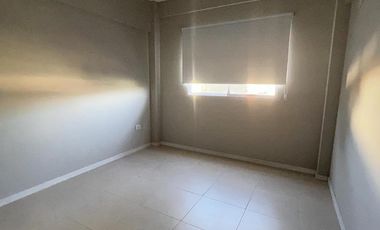 Venta de Departamento 2 ambientes con espacio guardacoche en Sarandi (32029)