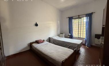 Venta PH 4 ambientes con jardín y cochera en Sarandi