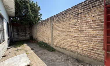 Venta PH 4 ambientes con jardín y cochera en Sarandi