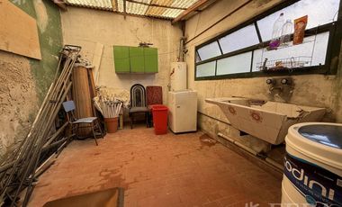 Venta PH 4 ambientes con jardín y cochera en Sarandi