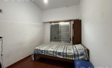 Venta PH 4 ambientes con jardín y cochera en Sarandi