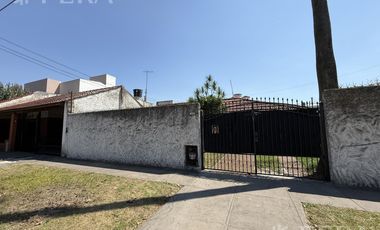 Venta PH 4 ambientes con jardín y cochera en Sarandi