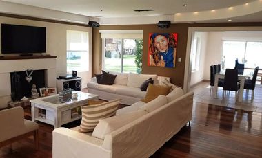 Venta. Chalet-Residencia de 7 ambientes en Barrio Los Troncos, Mar del Plata