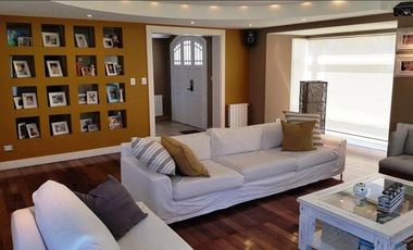 Venta. Chalet-Residencia de 7 ambientes en Barrio Los Troncos, Mar del Plata