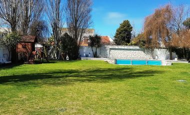 Venta. Chalet-Residencia de 7 ambientes en Barrio Los Troncos, Mar del Plata