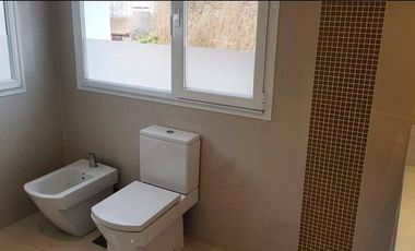 Venta. Chalet-Residencia de 7 ambientes en Barrio Los Troncos, Mar del Plata