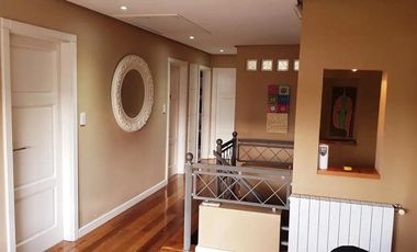 Venta. Chalet-Residencia de 7 ambientes en Barrio Los Troncos, Mar del Plata