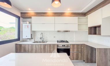 Piso a Estrenar 4 amb. con cochera y terraza con parrilla en Zona Güemes / Los Troncos