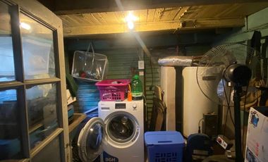 Casa cuatro ambientes con amplio fondo a la venta en Villa Dominico