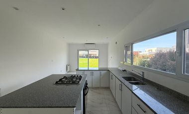 Casa en venta en barrio San Gabriel, Villanueva Tigre