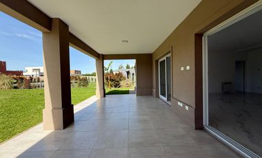 Casa en venta en barrio San Gabriel, Villanueva Tigre