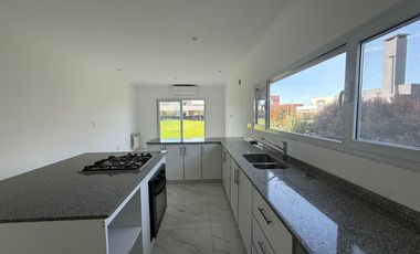 Casa en venta en barrio San Gabriel, Villanueva Tigre