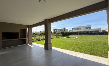 Casa en venta en barrio San Gabriel, Villanueva Tigre