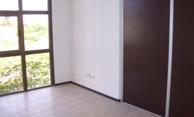 Excelente depto 4 amb a estrenar,1 domirt.en suite.balcón terraza con parrilla .