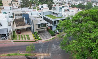 Casa en Renta en Fraccionamiento La Rioja, Tlajomulco de Zúñiga, Jalisco*