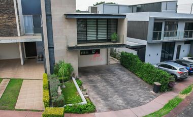 Casa en Renta en Fraccionamiento La Rioja, Tlajomulco de Zúñiga, Jalisco*