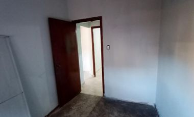 Venta de Casa en Remedios De Escalada 3 ambientes con Garaje