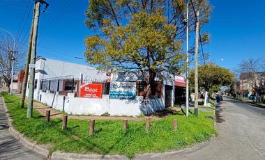 Venta de Casa en Remedios De Escalada 3 ambientes con Garaje