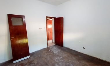 Venta de Casa en Remedios De Escalada 3 ambientes con Garaje