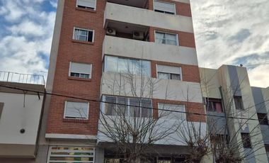 Venta Depto 3 dorm c/ cochera Centro Neuquen