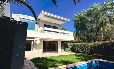 Casa en Dalvian 300 m2