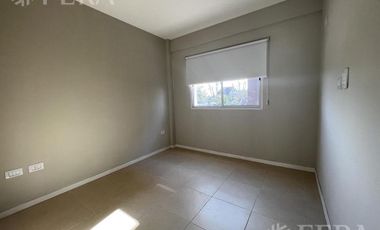 Venta de Departamento 2 ambientes con espacio guardacoche en Sarandi (32021)