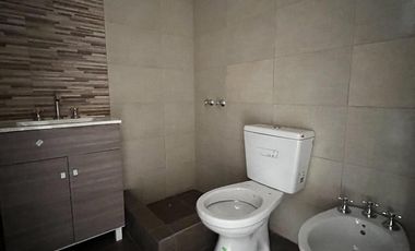 Venta de Departamento 2 ambientes con espacio guardacoche en Sarandi (32021)