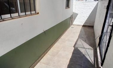 PH en venta - 9 Dormitorios 6 Baños - Cochera - 700Mts2 - Garin, Escobar