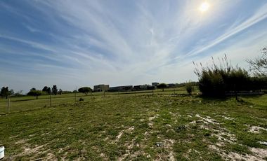 VENTA CASA EN SAN SEBASTIAN AREA 12 - 4 AMBIENTES