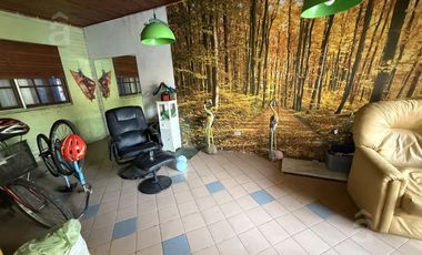 PH Tipo Casa en Planta Baja en Venta en Villa Ballester, con fondo, quincho, pileta.