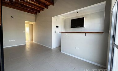 Venta de Departamento 2 ambientes con espacio guardacoche en Sarandi (32023)