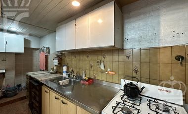 VENTA  - PH - 3 ambientes con patio - Lanús Este.