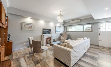 VENTA - Casa de 5 ambientes con jardín y pileta en BERNAL