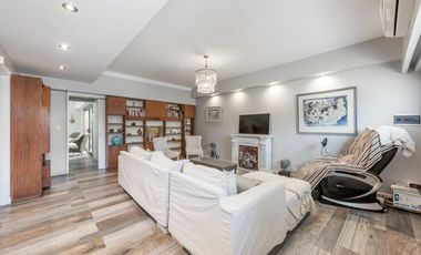 VENTA - Casa de 5 ambientes con jardín y pileta en BERNAL