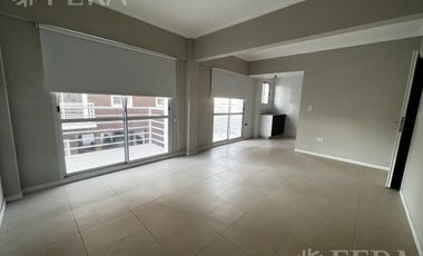 Venta de Departamento 1 ambiente con espacio guardacoche en Sarandi (32024)