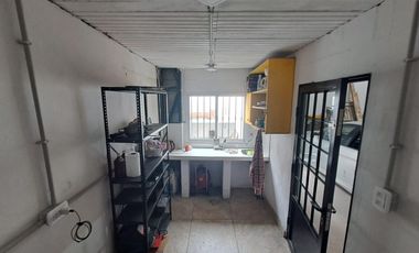 Galpón amplio con oficina y parrillero