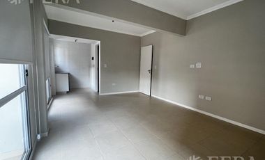 Venta de Departamento 1 ambiente con espacio guardacoche en Sarandi (32025)