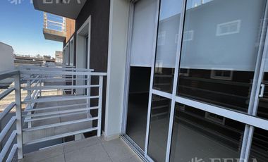 Venta de Departamento 1 ambiente con espacio guardacoche en Sarandi (32025)